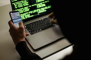 Scammers Are Targeting Holiday Travelers—Here’s How to Stay Safe